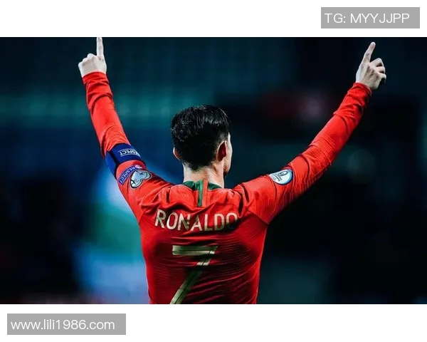 足球场外风采：那些最具时尚感的球星与他们的独特穿搭风格